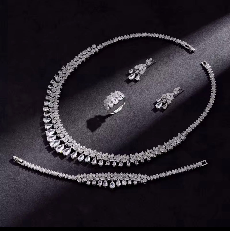 Luxury White Cubic Zirconia Bridal Jewelry Set Brides Accessories Tassel Water Drop Necklace Earring 4pcs Set for Wedding Party
