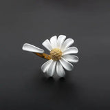 Korean Style Cute Small Daisy Flower Stud Earrings for Women Girls Sweet Statement Asymmetrical Earring Party Jewelry Gifts