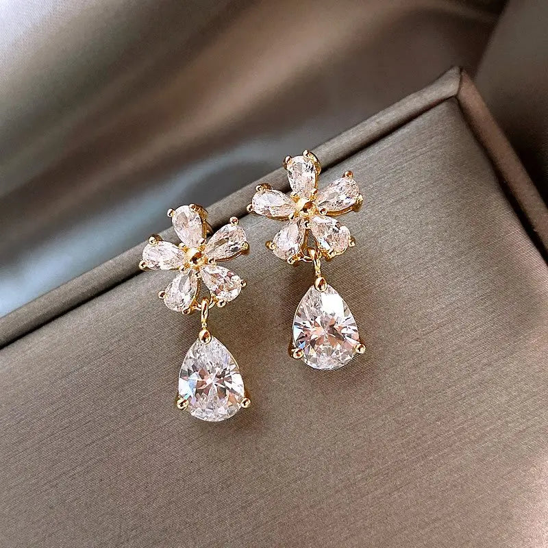 Exquisite Leaves Crystal Flower Stud Earrings for Women AAA Zircon Rose Butterfly Tassel Earring Bride Wedding Party Jewelry